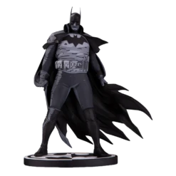 DC Direct: Batman: Black & White: 1/10 Scale Statue: Batman (Mike Mignola Design)