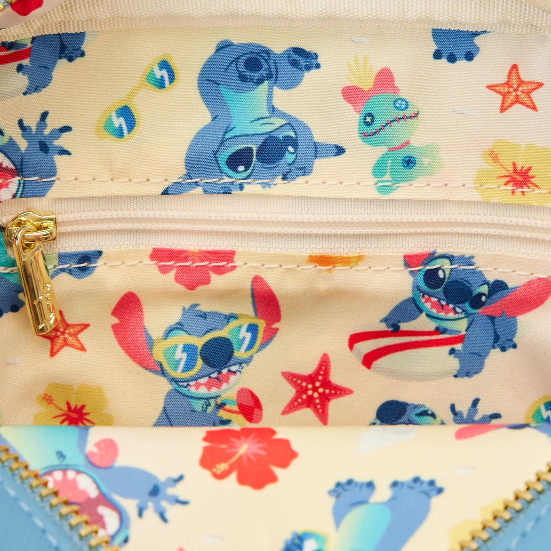 Disney: Lilo & Stitch: Loungefly Crossbuddy Bag: Stitch Beach Day 5 Disney: Lilo & Stitch: Loungefly Crossbuddy Bag: Stitch Beach Day - Image 3